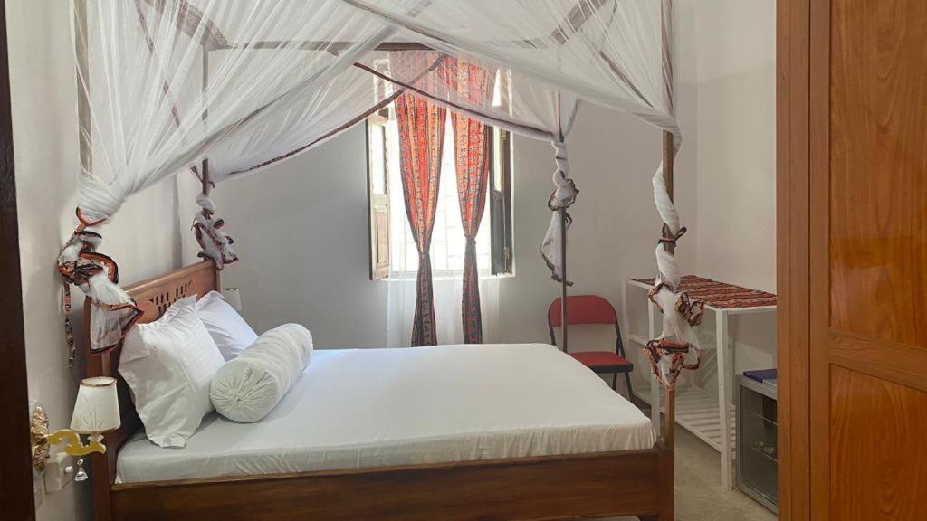 Stay Home Zanzibar B&B Занзибар Экстерьер фото