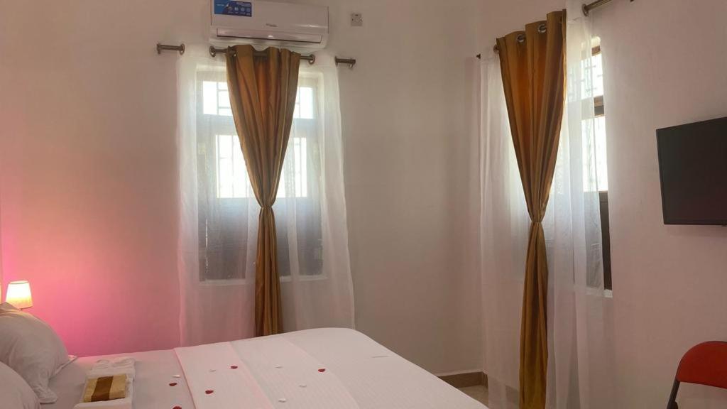 Stay Home Zanzibar B&B Занзибар Экстерьер фото