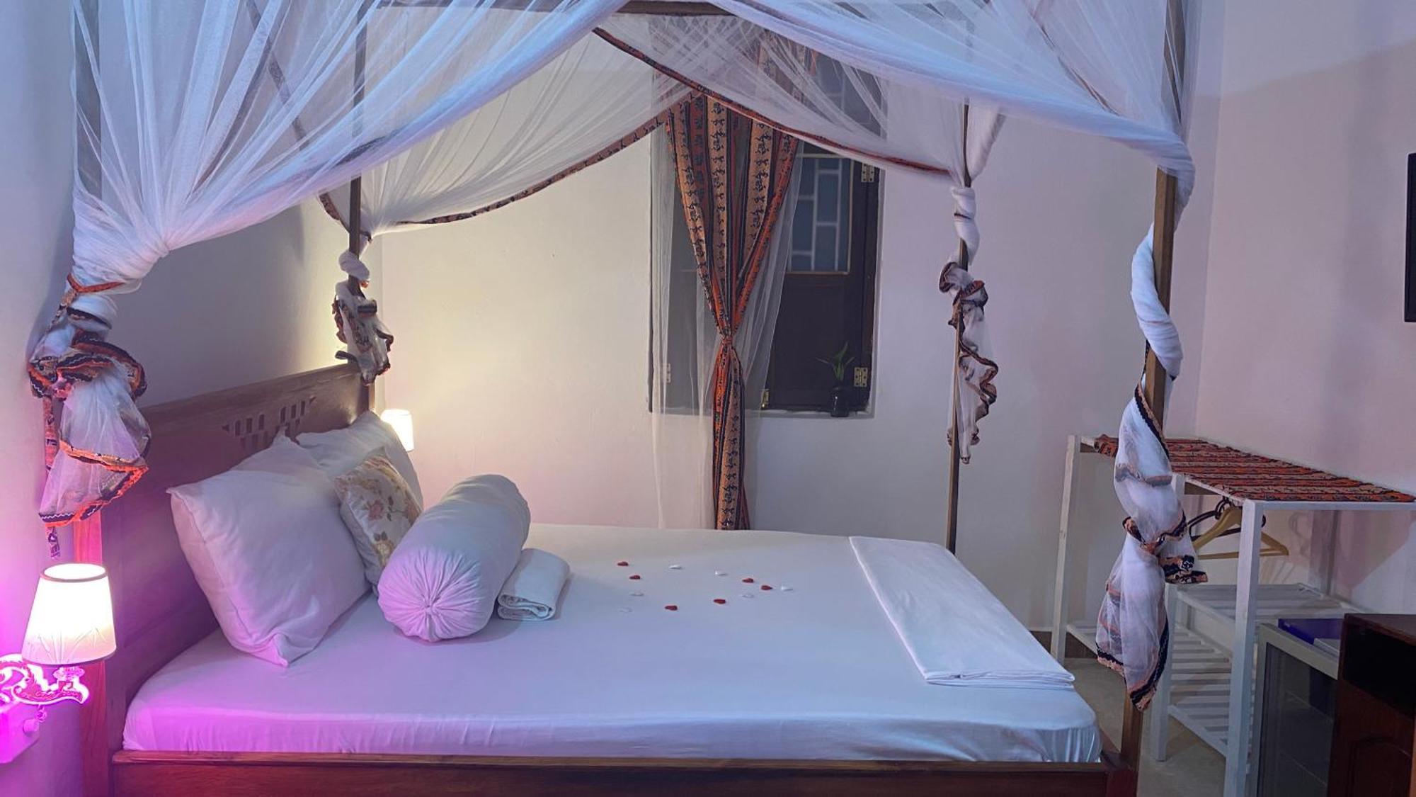 Stay Home Zanzibar B&B Занзибар Экстерьер фото